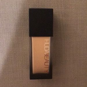 Huda Beauty Foundation in shade Angle Food
